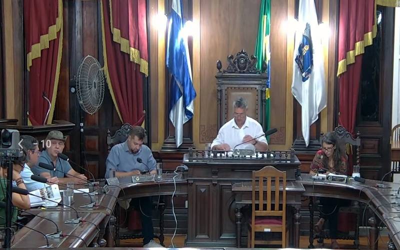 Vereadores cobram funcionamento de câmeras, radar e cancelas em audiência pública