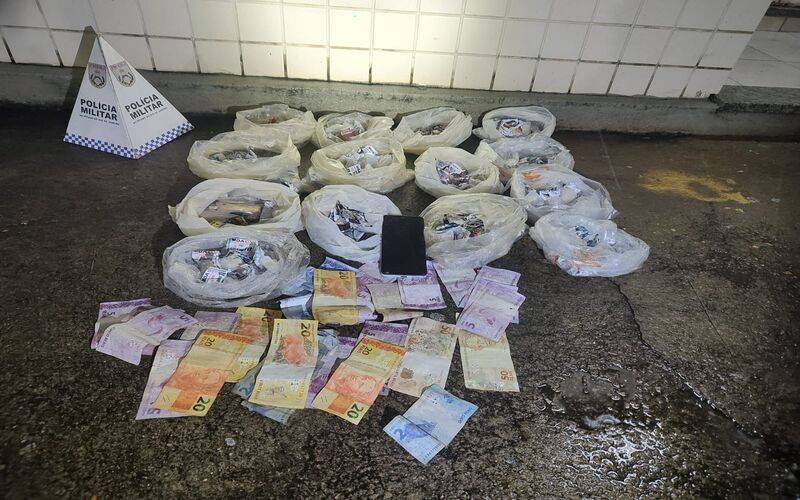 Ação conjunta: dois homens presos por tráfico na Comunidade do Alemão