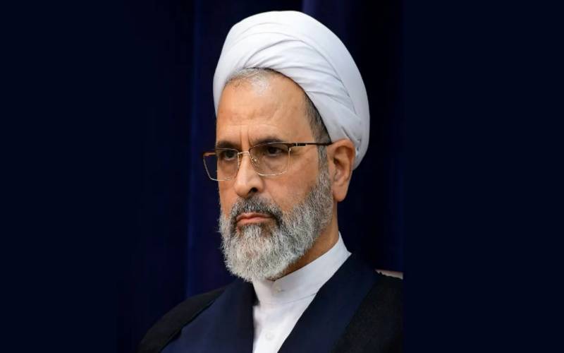 Com morte de Khamenei, Irã forma conselho de governo com aiatolá Arafi