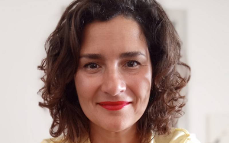 Dia Internacional da Mulher: escritora carioca transforma vivências afetivas em narrat