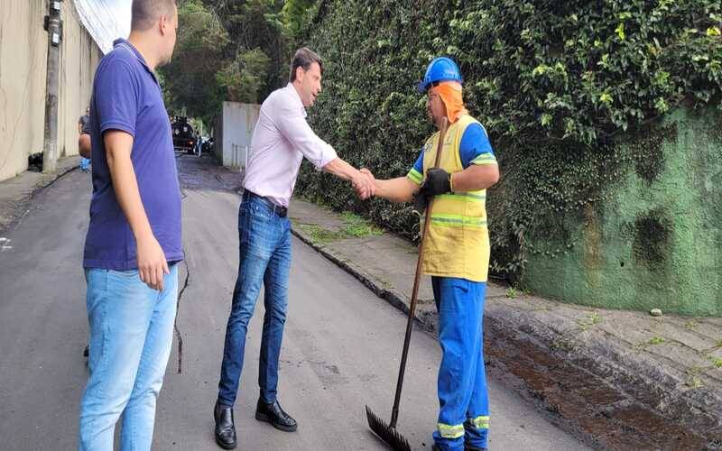 Estado avança com asfalto de ruas entre Quarteirão Brasileiro e Bataillard 
