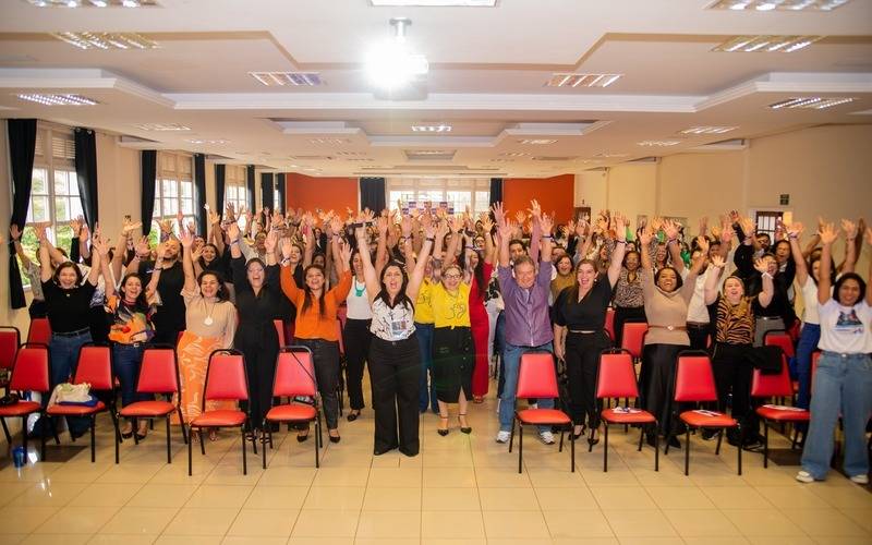 Tema: “Quem cuida de quem cuida?” 