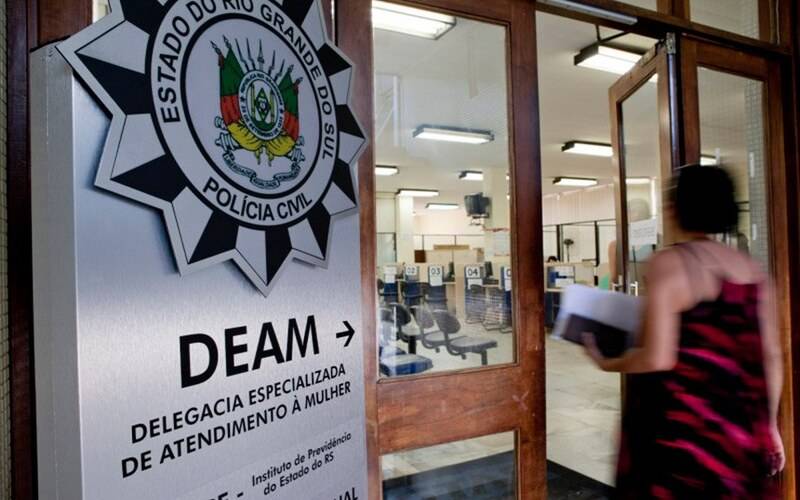 Projetos de lei criminalizam o ódio às mulheres