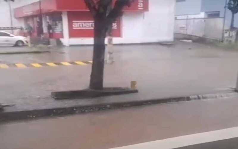 Empresas de ônibus alteram itinerário após interdição da Rua Coronel Veiga