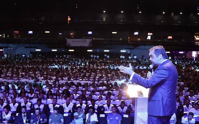 Cláudio Castro participa da formatura de mais de mil novos agentes do Segurança Presen
