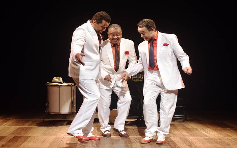 O premiado espetáculo Professor Samba  Uma Homenagem a Ismael Silva realiza apresenta