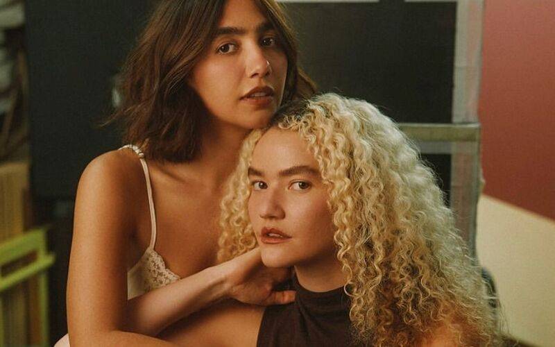 Após ingressos esgotados, Anavitória abre sessão extra do show intimista “Claraboia” n