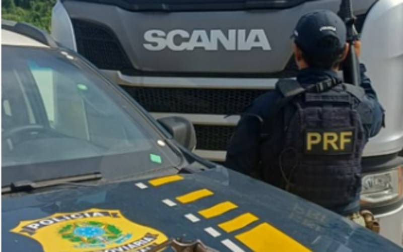 PRF apreende arma de fogo em Duque de Caxias