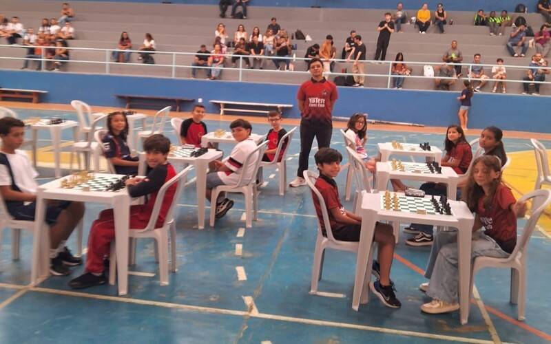 Alunos da rede municipal são destaque de etapa de xadrez em Teresópolis