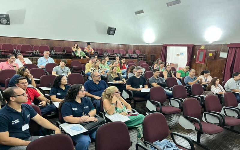 Capacitação da Vigilância Sanitária reúne municípios para fortalecer controle da quali