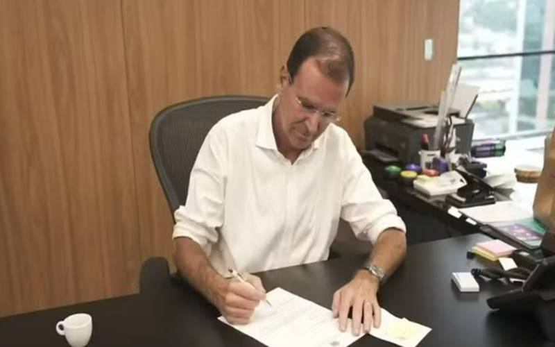 Para ser candidato: Eduardo Paes renuncia à Prefeitura do Rio