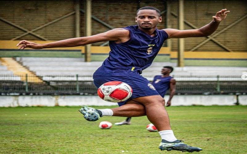 Serrano reforça setor ofensivo para a temporada 2026