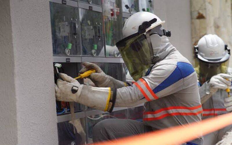 “Gato” de energia é retirado em pousada de Petrópolis