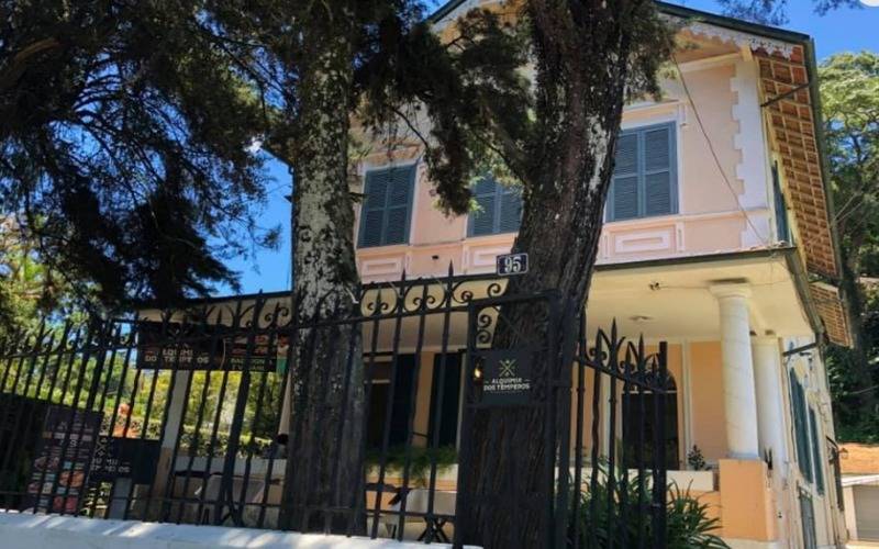 Dois estabelecimentos conhecidos encerram atividades em Petrópolis