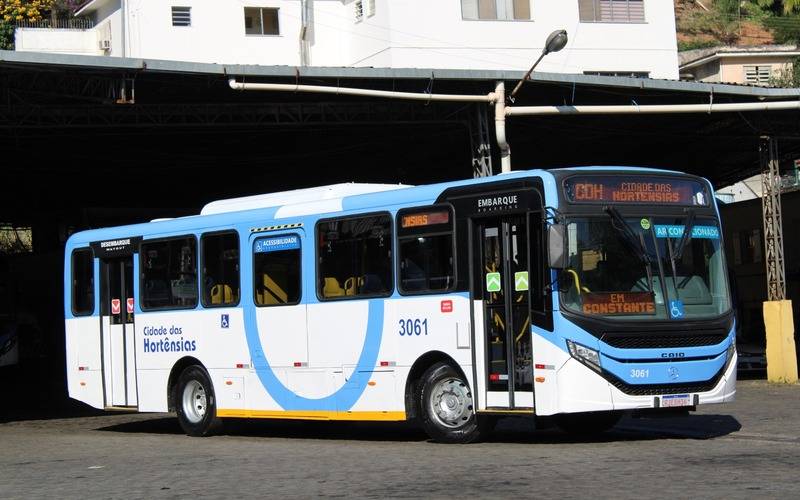 Cidade das Hortênsias recebe novos ônibus em Petrópolis