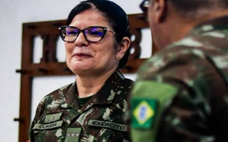 Exército confirma Claúdia Cacho como primeira mulher general da história