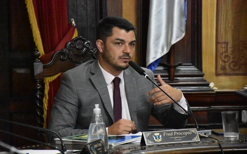 Secretários deixam cargos e movimentam cenário político em Petrópolis