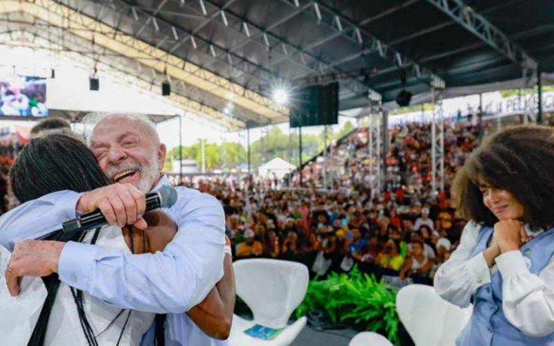 As conquistas de 21 anos de Prouni, de dois anos de Pé-de-Meia e obras de mobilidade d