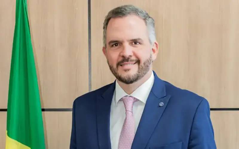 Governo prepara medidas para amenizar reajuste do querosene de aviação