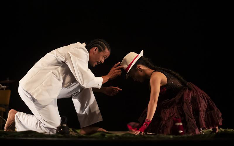 Fenômeno de público, espetáculo “Menina Mojubá” chega ao Sesc Quitandinha com apresent