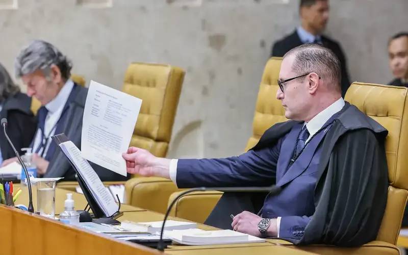 Zanin vota a favor de eleições diretas para governador do Rio