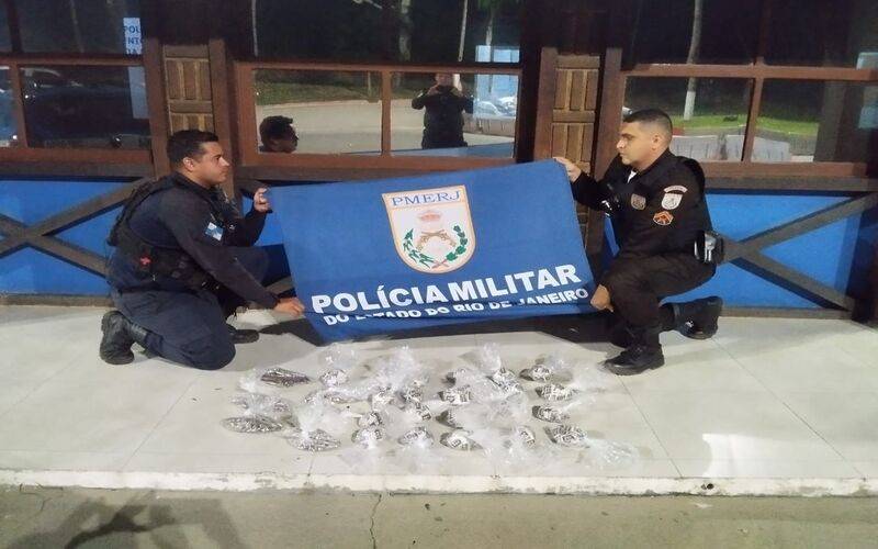 PM apreende crack e maconha em área de mata em Itaipava