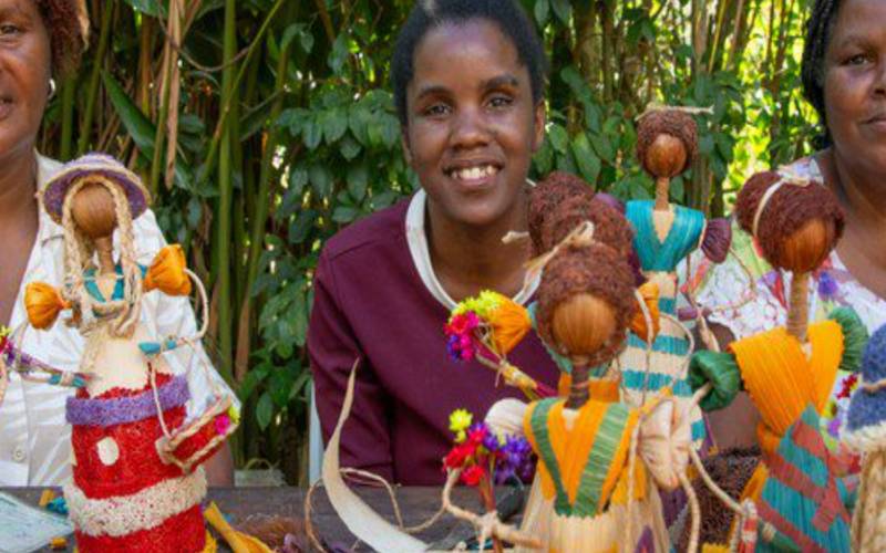 Ministério das Mulheres destina R$ 8 milhões para projetos de artesãs, costureiras e q