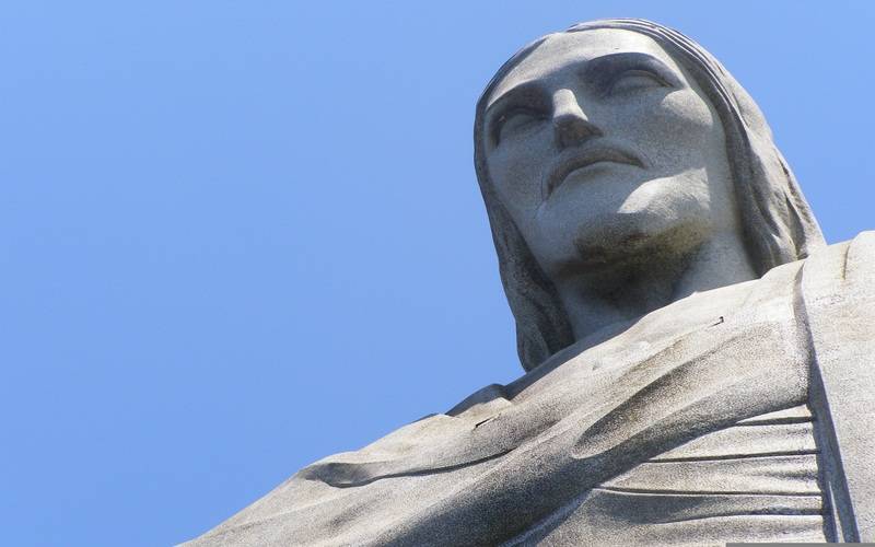 Cristo Redentor receberá iluminação especial em memória às vítimas de acidentes e doen