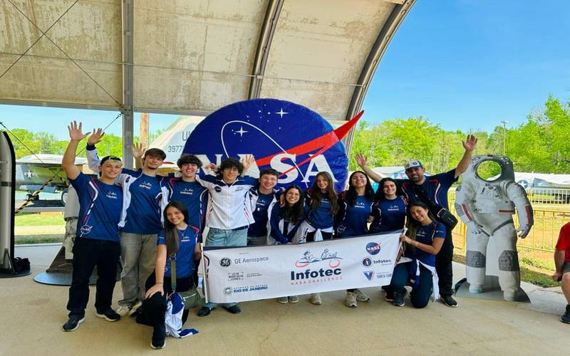 Equipe de Petrópolis volta de missão na NASA visando competição esportiva em 2027