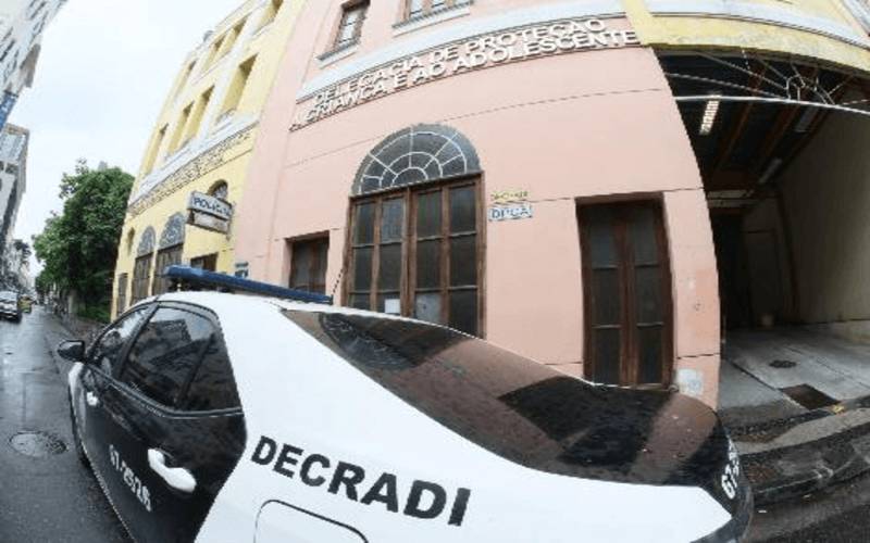 Polícia Civil apreende adolescente por envolvimento em crimes virtuais e apologia à vi