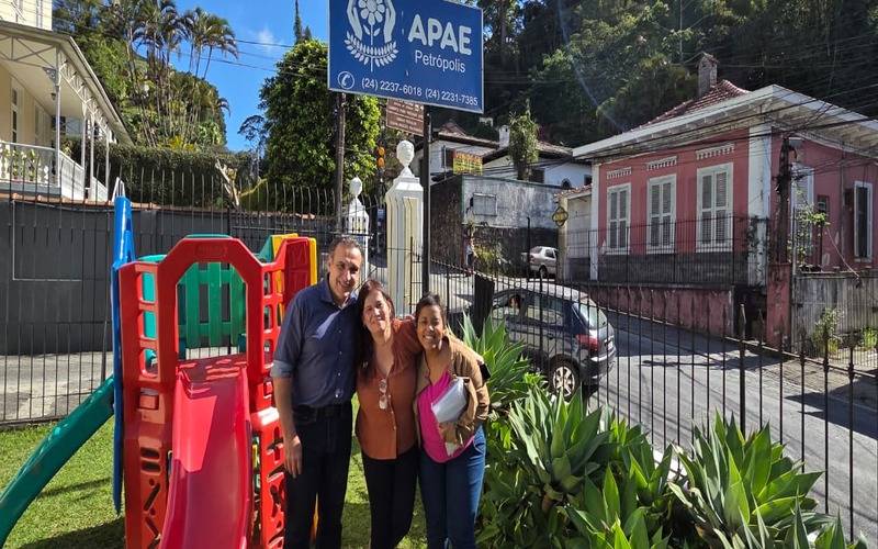 Recursos liberados desde 2025 são repassados a instituições pela Prefeitura de Petrópo