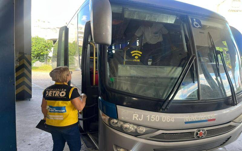 Detro/RJ reforça fiscalização em terminais rodoviários em razão do feriado de Tiradent