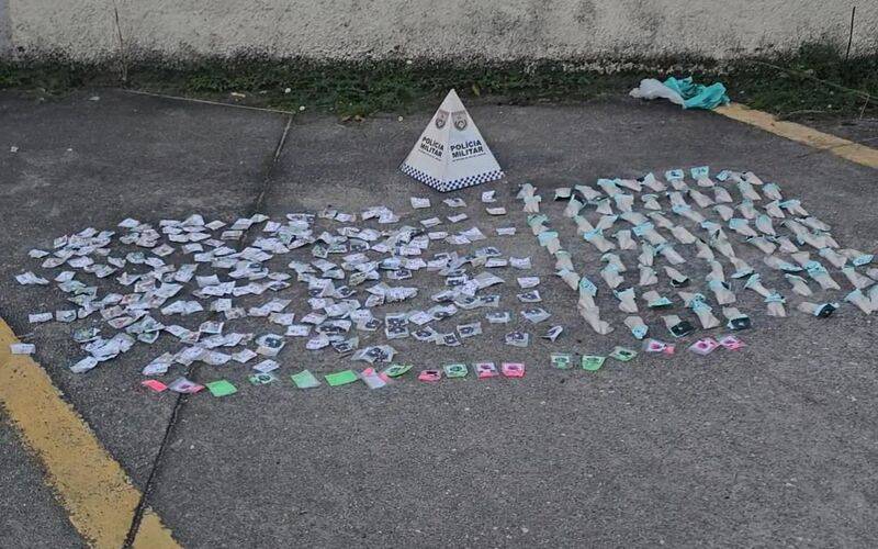 PM apreende drogas no Meio da Serra e no Duarte da Silveira