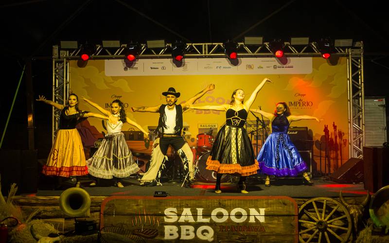 Saloon BBQ entra na segunda etapa em Itaipava: festival retoma programação no feriado 