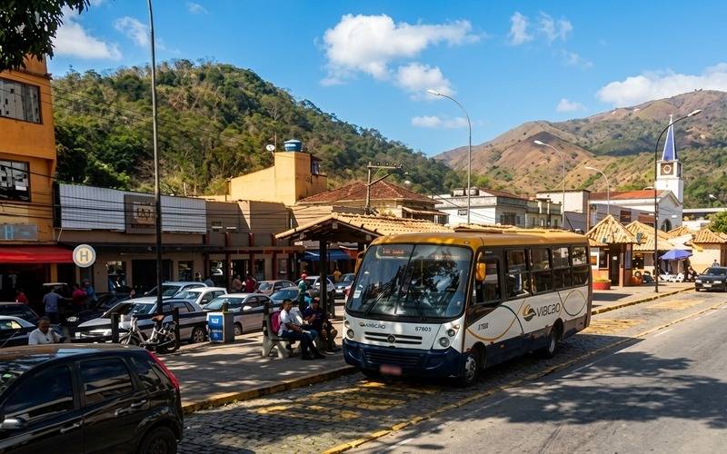 Linhas intermunicipais são opção de deslocamento até os distritos durante paralisação 