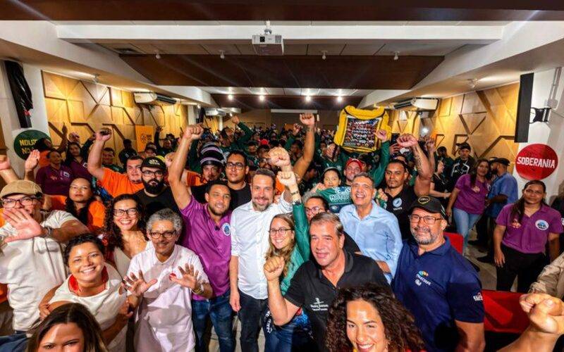 Trabalhadores por aplicativo afirmam que propostas do governo do Brasil dão dignidade 