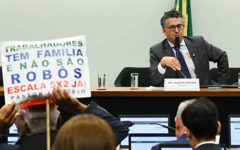 Câmara instala comissão para analisar PEC do fim da escala 6X1