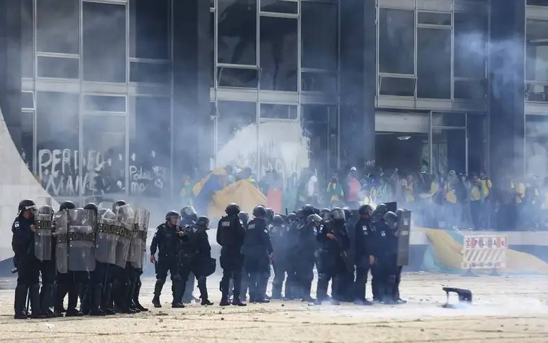 Supremo chega a 1,4 mil condenados pelos atos golpistas