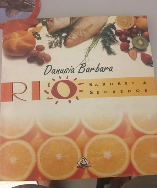 Foto: Reprodução / Capa dos Sabores e Segredo - livro - Danusia Barbara
