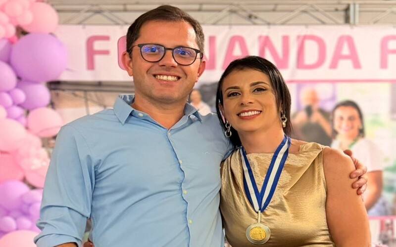 Fernanda Ferreira recebe Medalha Tiradentes por serviços prestados à população de Petr