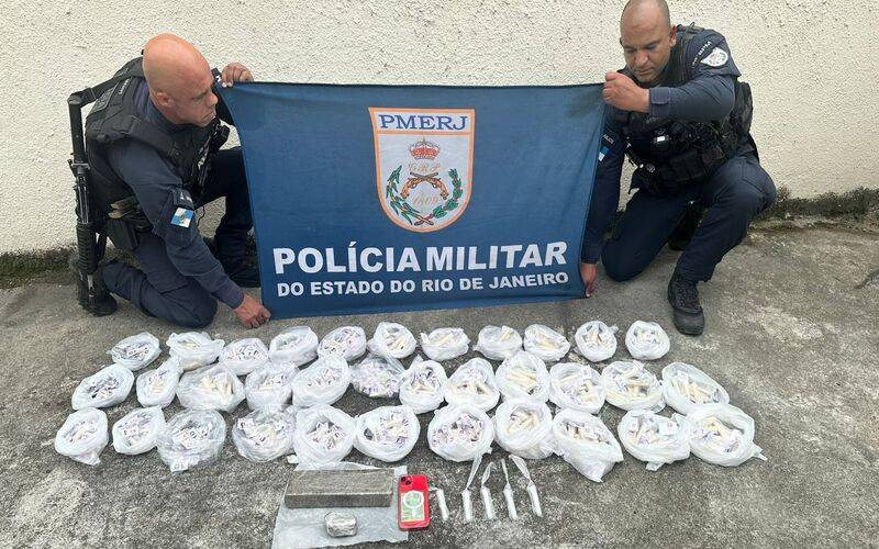 PM apreende drogas em Corrêas, Itaipava e na Comunidade do Alemão