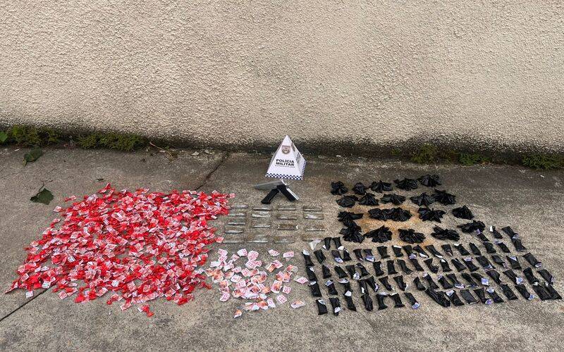PM apreende drogas na Estrada da Saudade