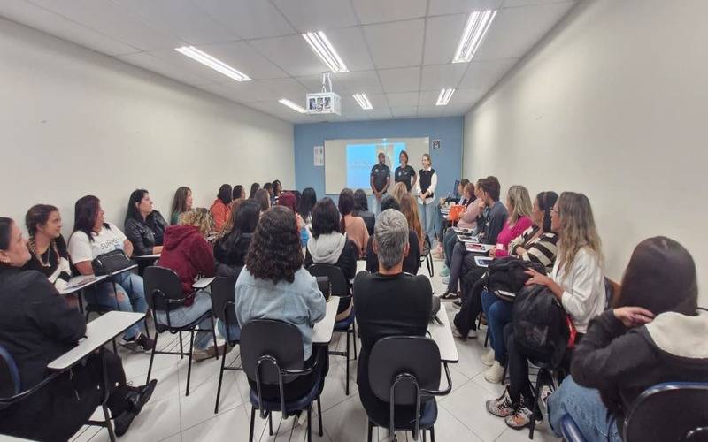 Capacitação da Lei Lucas reúne profissionais dos CEIs da rede municipal