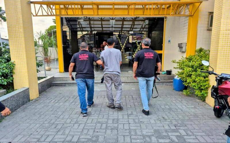 Homem que tentou matar ex-namorada e cunhado em Petrópolis é preso em Duque de Caxias