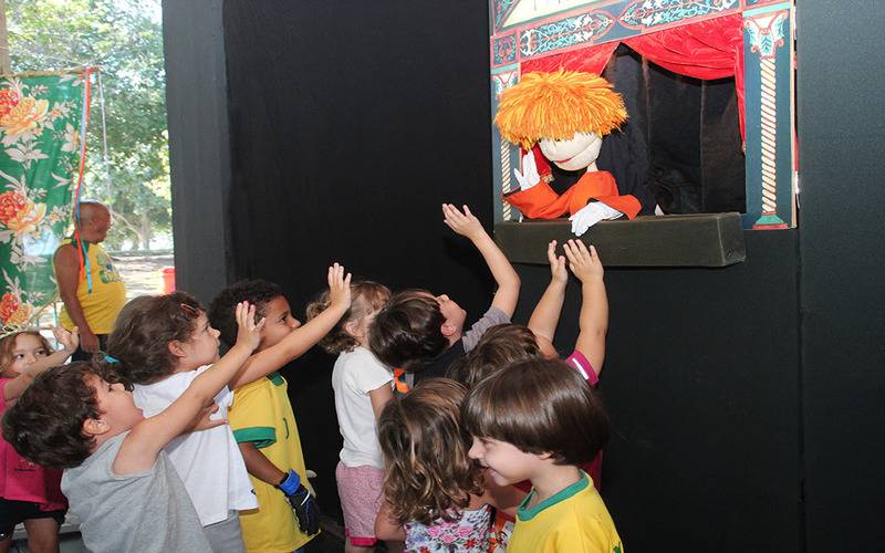 Soberaninho celebra Dia das Mães com Teatro de Bonecos e almoço especial em Itaipava