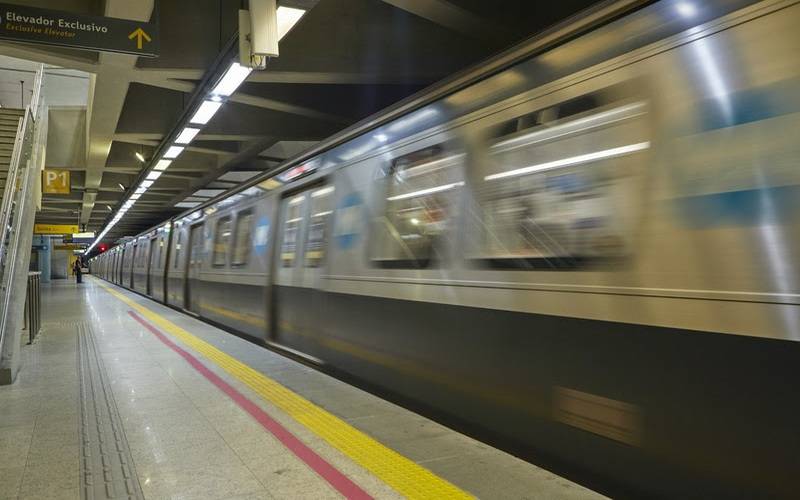 Esquema de funcionamento do MetrôRio para jogo nesta quarta-feira no Engenhão entre Bo