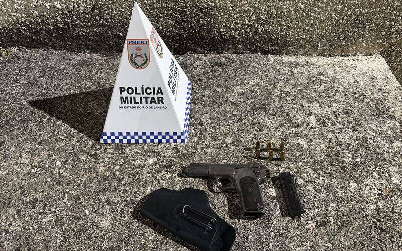Homem é preso por porte ilegal de arma no Centro de Petrópolis