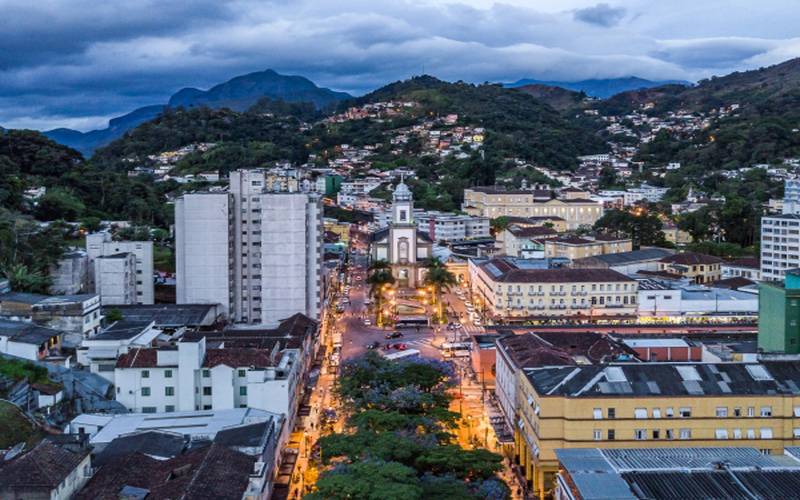 Antes do inverno oficial, Petrópolis já vive clima de alta temporada, com temperatura 