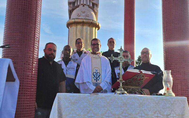 Missa no Trono de Nossa Senhora de Fátima marca celebração dos 27 anos da PMERJ em Pet