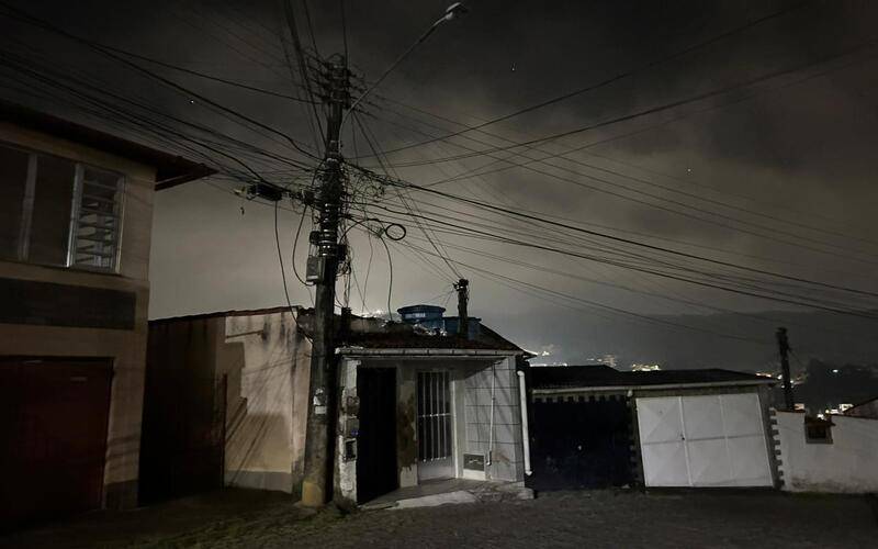 Dois bairros com problemas de iluminação pública